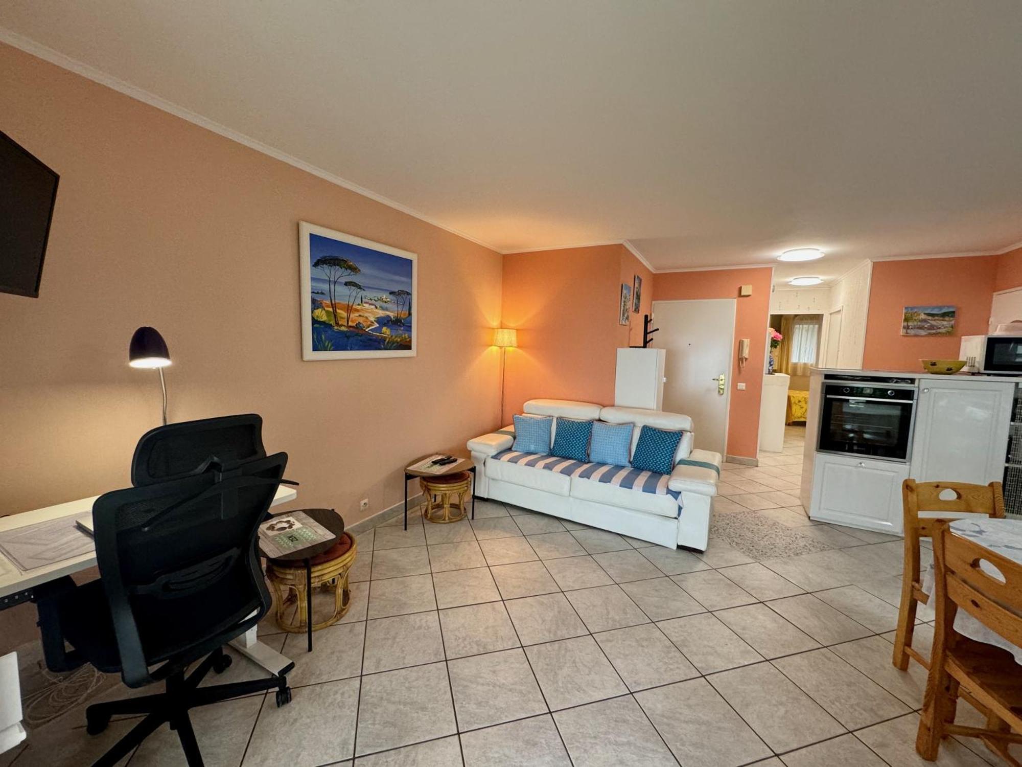 Bellevue Apartment Nisa Exterior foto